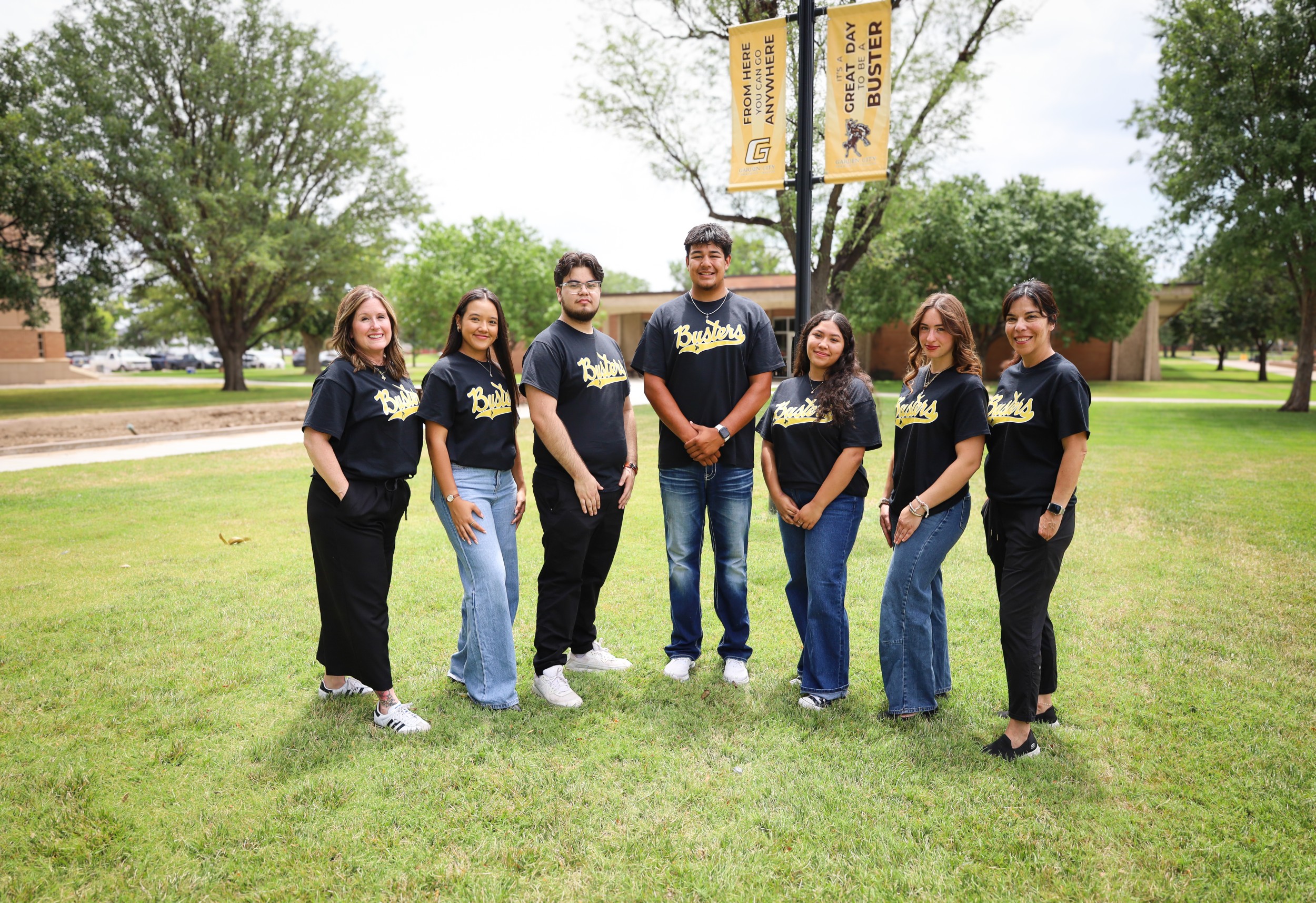 group photo of student government association